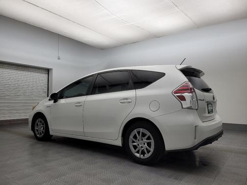 2015 Toyota Prius v Four