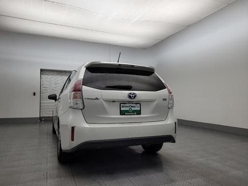 2015 Toyota Prius v Four