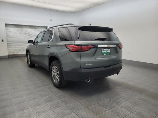 Silver Sage Metallic 2023 Chevrolet Traverse LT Cloth