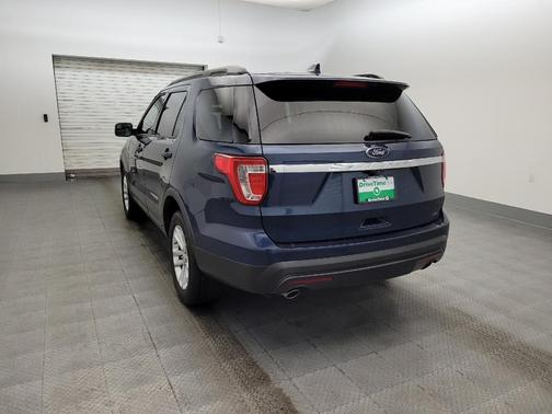2017 Ford Explorer Base