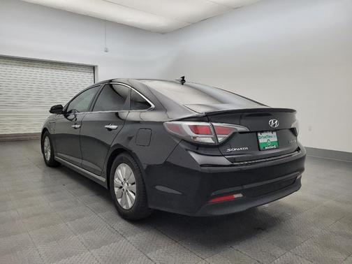 2017 Hyundai SONATA Hybrid SE