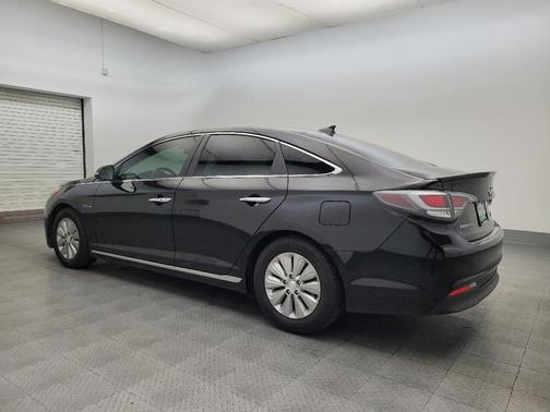 2017 Hyundai SONATA Hybrid SE