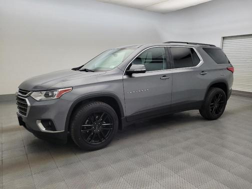 Gray 2019 Chevrolet Traverse LT Cloth