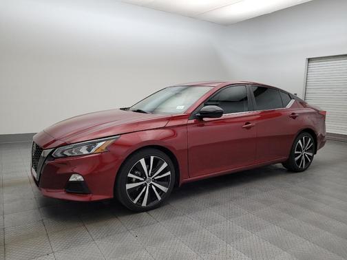 2022 Nissan Altima SR FWD