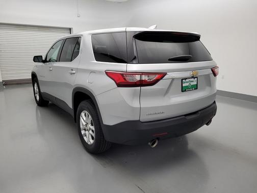 Photo 5 of 32 of 2019 Chevrolet Traverse LS