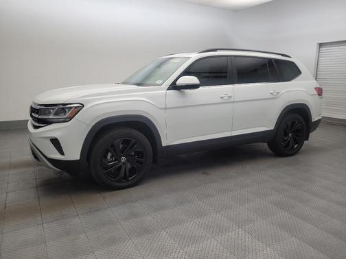 White 2021 Volkswagen Atlas 3.6L SE w/Technology