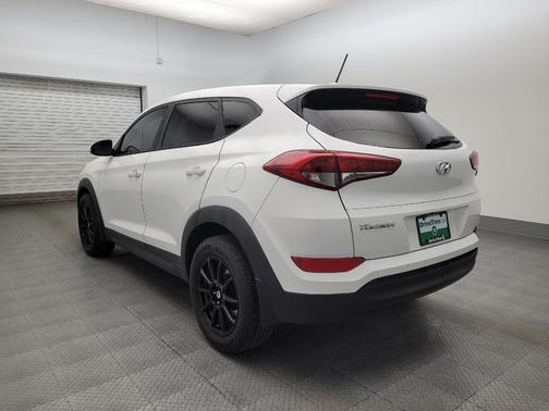 2016 Hyundai TUCSON SE