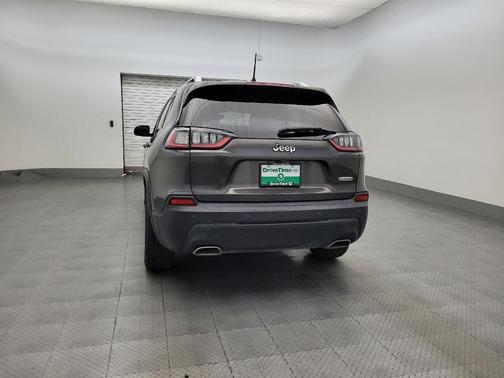 Granite Crystal Metallic Clearcoat 2019 Jeep Cherokee Latitude Plus