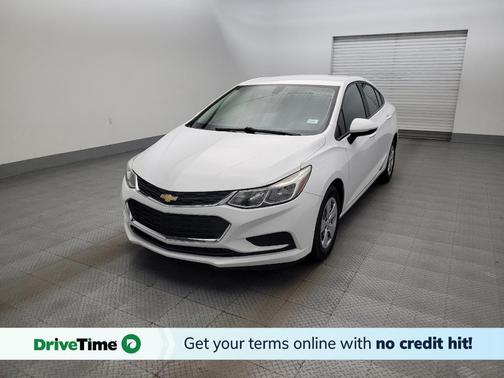 Summit White 2018 Chevrolet Cruze LS