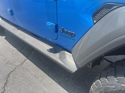 2025 Jeep Gladiator Sport S
