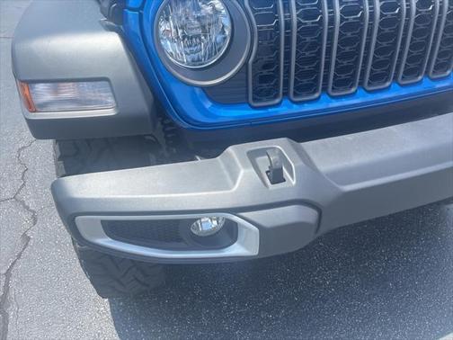 2025 Jeep Gladiator Sport S