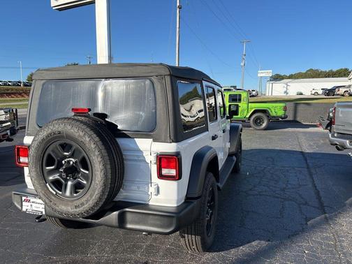 2026 Jeep Wrangler Sport
