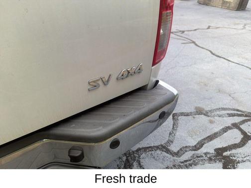 Glacier White 2016 Nissan Frontier SV