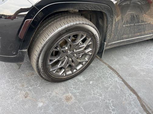 2025 Jeep Grand Cherokee Summit