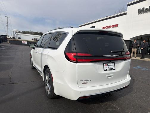 2026 Chrysler Pacifica L