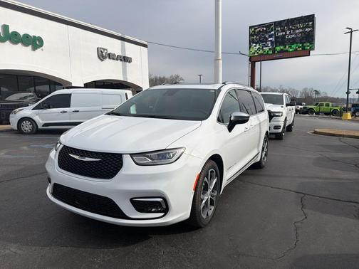 2026 Chrysler Pacifica L