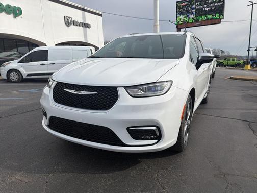 2026 Chrysler Pacifica L