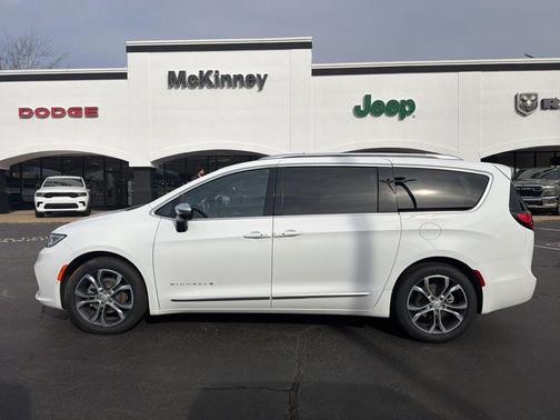 2026 Chrysler Pacifica L