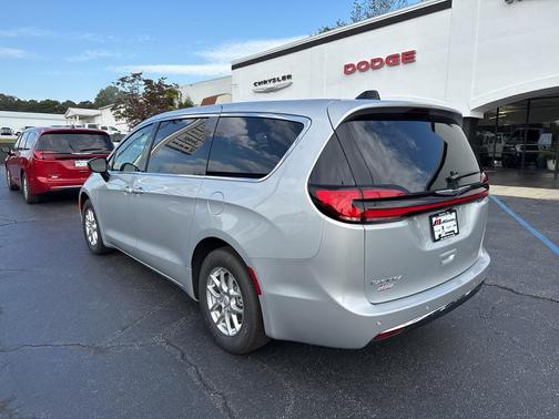 2026 Chrysler Pacifica L