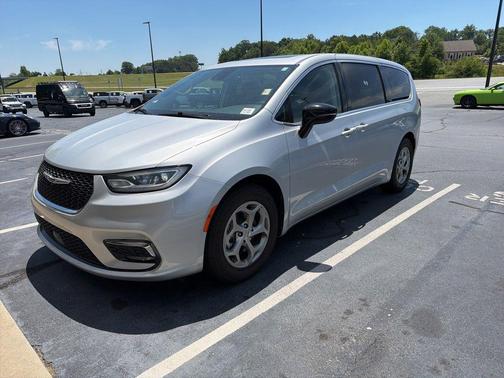 Silver Mist Clearcoat 2024 Chrysler Pacifica Limited
