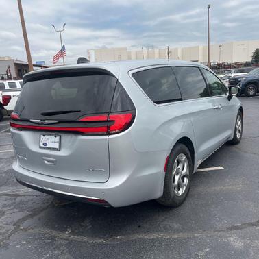 Silver Mist Clearcoat 2024 Chrysler Pacifica Limited