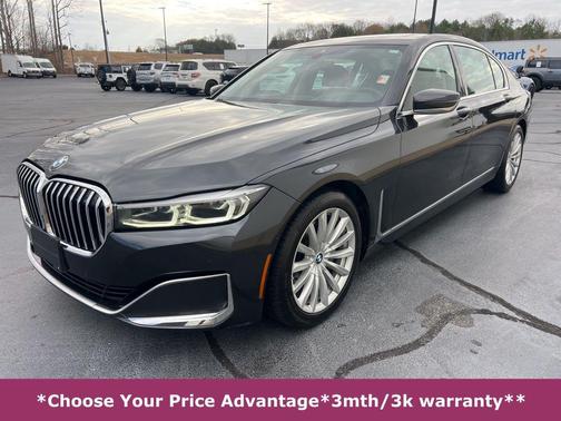 2022 BMW 740 i