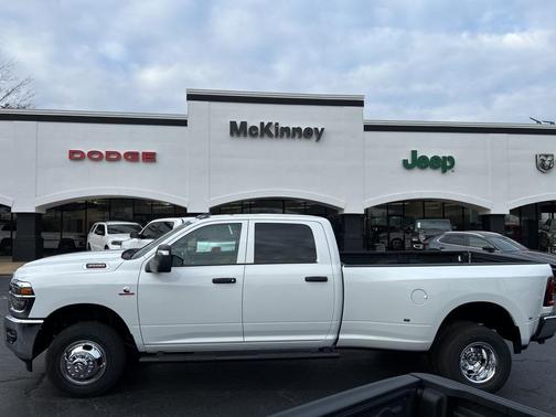 2026 RAM 3500 Tradesman Crew Cab 4x4 8' Box