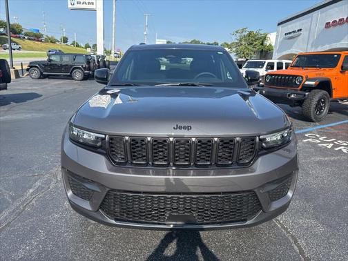 2025 Jeep Grand Cherokee Altitude