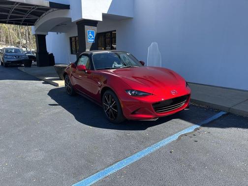 Soul Red Crystal Metallic 2026 Mazda MX-5 Miata Grand Touring