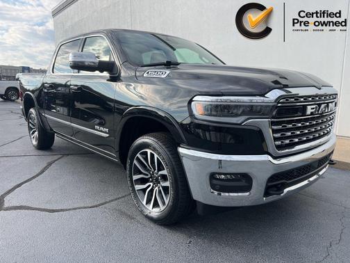 Diamond Black Crystal Pearlcoat 2025 RAM 1500 Limited