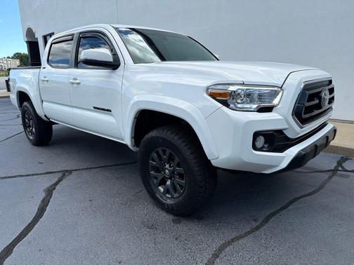 Ice Cap 2023 Toyota Tacoma SR5