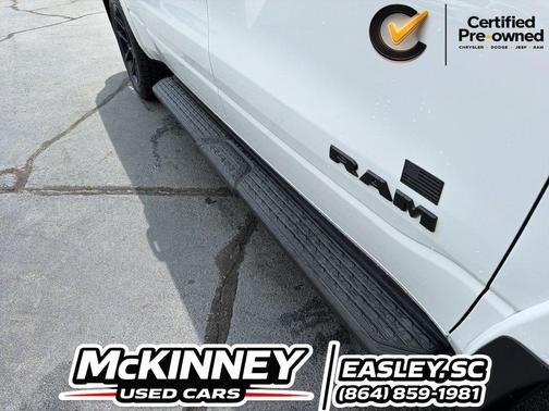 Bright White Clearcoat 2022 RAM 1500 Laramie