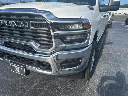 2025 RAM 2500 Tradesman Crew Cab 4x4 8' Box