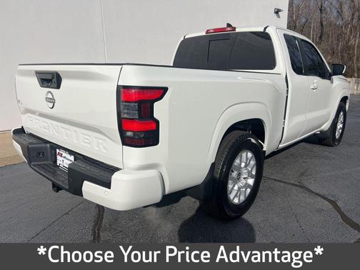 2024 Nissan Frontier SV