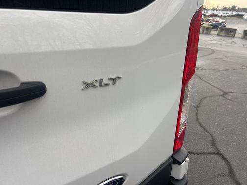 2022 Ford Transit-350 XLT