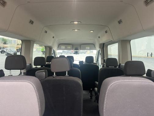 2022 Ford Transit-350 XLT