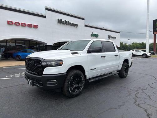 Bright White Clearcoat 2026 RAM 1500 Warlock Crew Cab 4x4 5'7' Box