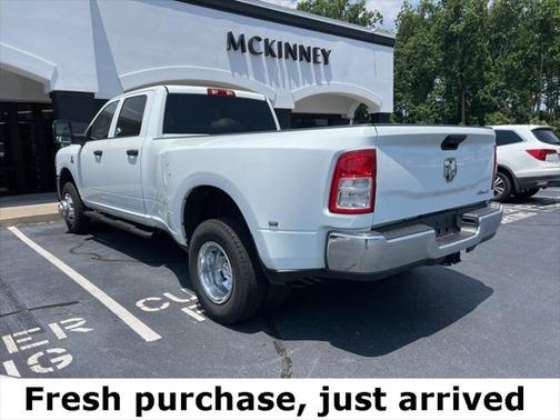 2023 RAM 3500 Tradesman Crew Cab 4x4 8' Box