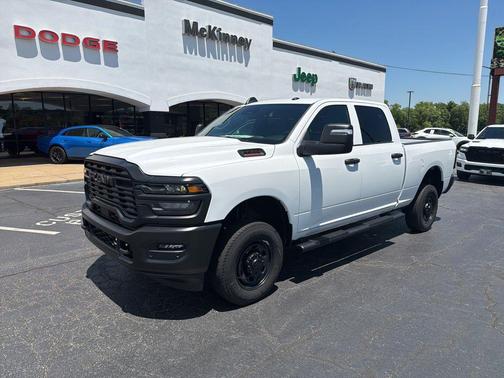 Bright White Clearcoat 2026 RAM 2500 Tradesman Crew Cab 4x4 6'4' Box