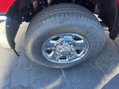 2026 RAM 2500 Tradesman Crew Cab 4x4 8' Box