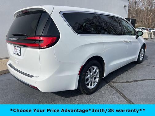 2023 Chrysler Pacifica Touring L