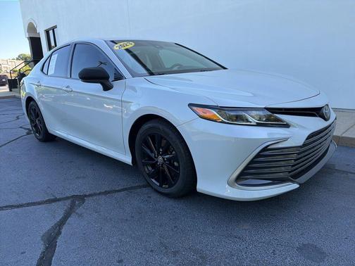 Ice Edge 2023 Toyota Camry LE