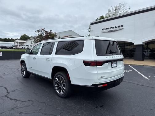 2025 Jeep Wagoneer L Series III 4x4