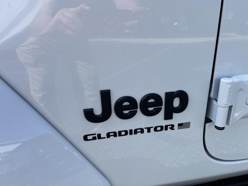 2025 Jeep Gladiator Sport S