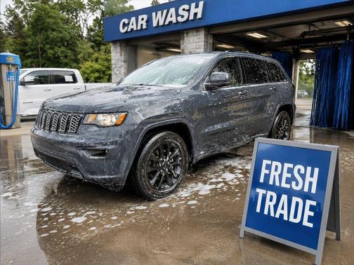 Rhino Clearcoat 2018 Jeep Grand Cherokee Altitude