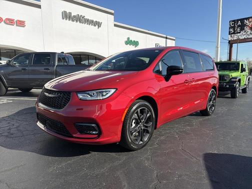 2026 Chrysler Pacifica L