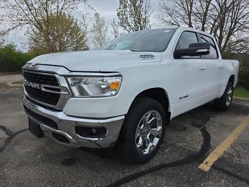 Bright White Clearcoat 2022 RAM 1500 Big Horn/Lone Star