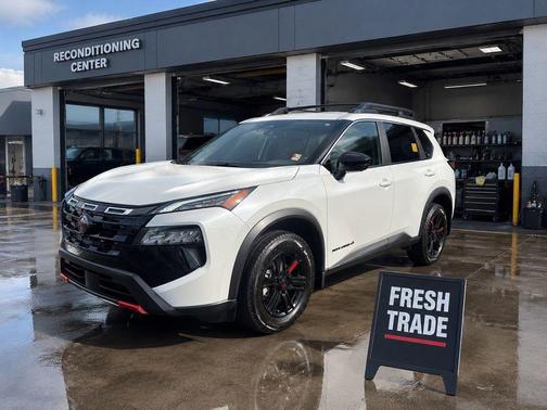 Everest White Pearl 2025 Nissan Rogue Rock Creek