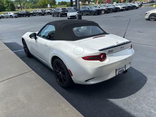 Snowflake White Pearl Mica 2026 Mazda MX-5 Miata Club