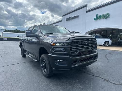 2025 RAM 2500 Tradesman Crew Cab 4x4 6'4' Box